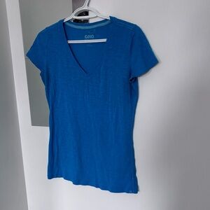 Garage V-Neck Tee Shirt in Blue